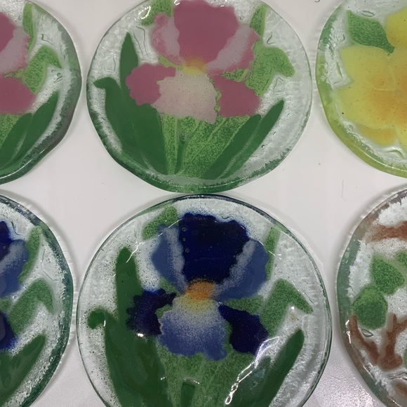 Set of 6 FUSED GLASS FLORAL COASTERS - Picture 3 of 9